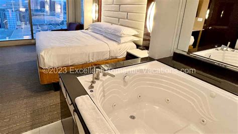 Mindanao Hotels with Jacuzzi: $42 Rooms with Private Hot Tubs .